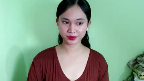 Snapshot of ursweet_athisa18 chatting on April 13, 9:37 am Athisa online show from April 13, 9:37 am
