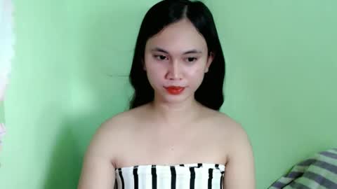 Snapshot of ursweet_athisa18 chatting on April 15, 5:42 pm Athisa online show from April 15, 5:42 pm
