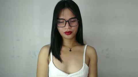 urtereshameow online show from May 2, 12:54 pm