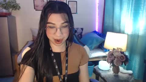 Ashley Kate Mateo Gray online show from December 6, 11:22 am