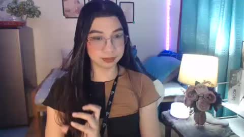 Ashley Kate Mateo Gray online show from December 8, 9:24 am