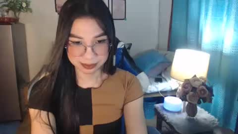 Ashley Kate Mateo Gray online show from March 10, 11:53 am