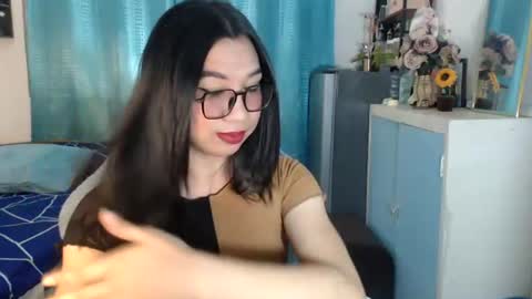 Snapshot of urwetasianprincessxx chatting on June 21, 9:34 am Ashley Kate Mateo Gray online show from June 21, 9:34 am