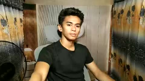 Snapshot of urwild_fuckerxx chatting on June 1, 1:07 am urwild_fuckerxx online show from June 1, 1:07 am