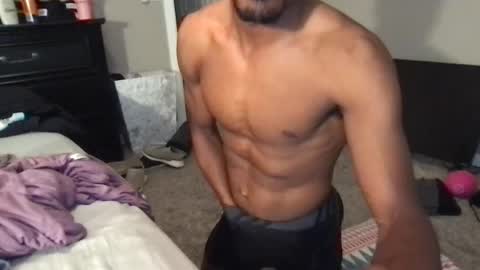 Snapshot of urwivesaffair chatting on December 6, 5:55 pm Urwivesaffair online show from December 6, 5:55 pm