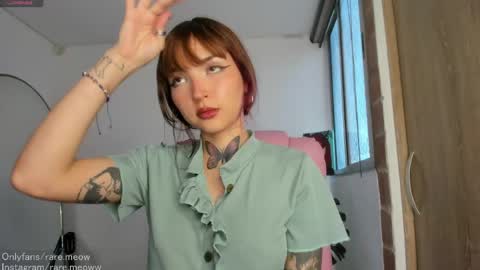 Snapshot of uryko_yor chatting on June 1, 10:22 pm online show from June 1, 10:22 pm