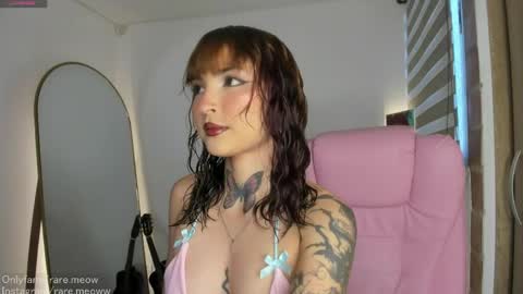 Snapshot of uryko_yor chatting on June 7, 8:45 pm online show from June 7, 8:45 pm