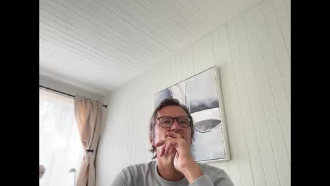 P online show from September 8, 7:13 pm