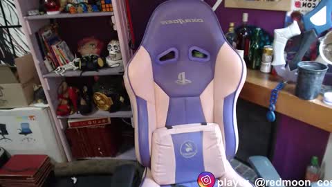 --Lucy-- online show from October 8, 6:05 pm