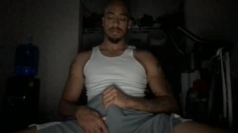 Snapshot of usermaneee589 chatting on October 27, 8:18 am usermaneee589 online show from October 27, 8:18 am