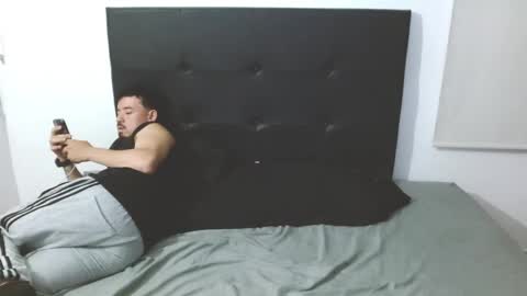 Snapshot of useronlypurple777 chatting on October 31, 12:33 am useronlypurple777 online show from October 31, 12:33 am