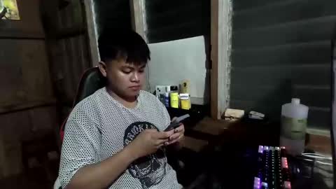 Snapshot of utsukushi591850 chatting on October 14, 9:32 am debby online show from October 14, 9:32 am