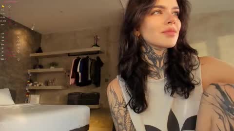 Eva online show from December 5, 9:51 am