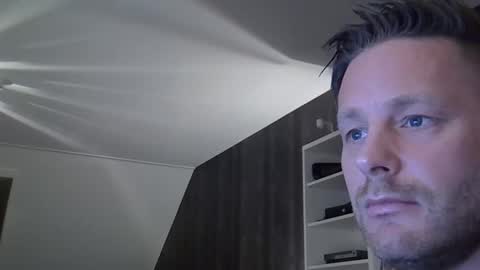 uwvvlvip online show from March 8, 11:28 pm