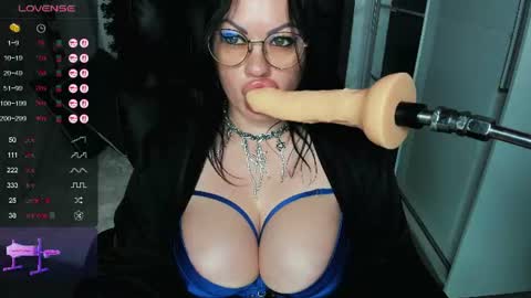 Snapshot of v_tandeme777 chatting on June 23, 8:12 am Anna and Kirill online show from June 23, 8:12 am