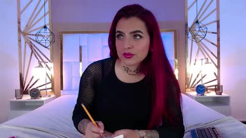 Snapshot of vaaleriee_miller_ chatting on February 6, 6:35 pm valeriee miller online show from February 6, 6:35 pm