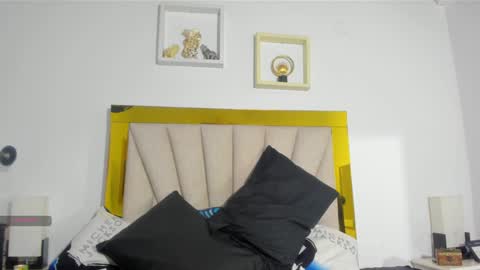 vahioleth  online show from February 4, 3:00 am