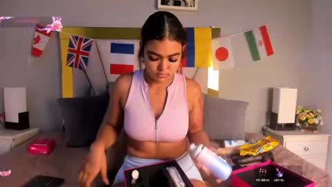 Snapshot of vahiolet_fuentes chatting on July 2, 3:23 am vahioleth online show from July 2, 3:23 am