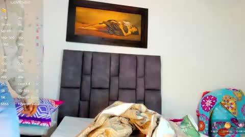 Snapshot of vahiolet_smith chatting on June 17, 3:09 am Vahiolet smith online show from June 17, 3:09 am