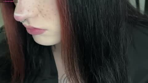 Snapshot of vailyreb chatting on May 25, 2:45 pm Marin online show from May 25, 2:45 pm
