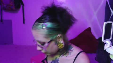 Snapshot of vainilla_l chatting on May 10, 2:17 am Vainilla Independent model online show from May 10, 2:17 am