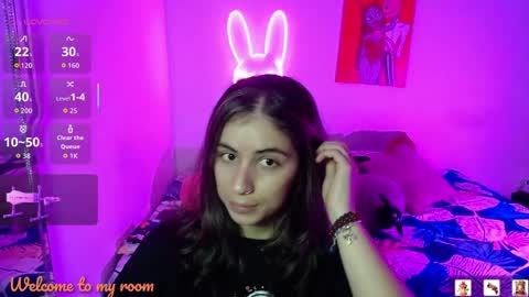 Snapshot of val_angelll chatting on May 12, 11:24 pm valentina online show from May 12, 11:24 pm