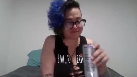 valarieak online show from September 18, 7:38 pm