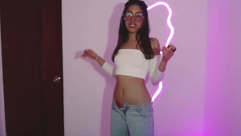 Hi I am Valcooky online show from May 6, 4:08 am