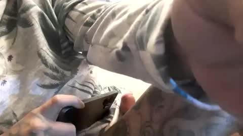 Snapshot of valdovinosr345 chatting on December 2, 4:57 pm Daddy 007 online show from December 2, 4:57 pm