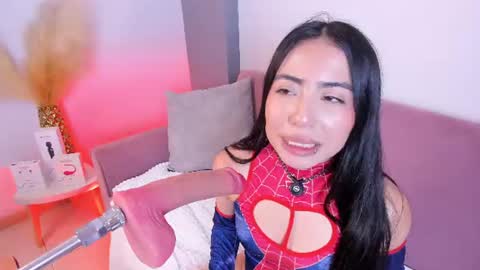 Snapshot of valecute_ chatting on June 9, 8:20 pm Vale online show from June 9, 8:20 pm