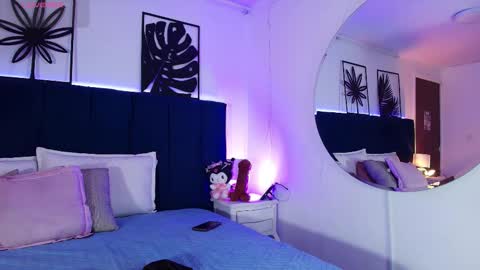 Snapshot of valeery_gomez chatting on November 4, 7:35 pm Tifanny online show from November 4, 7:35 pm