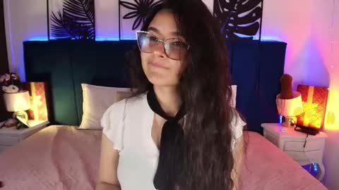 Snapshot of valeery_gomez chatting on November 20, 8:19 pm Tifanny online show from November 20, 8:19 pm