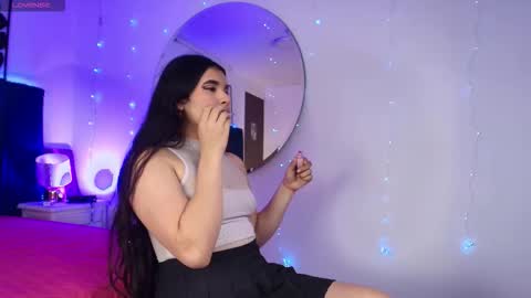 Snapshot of valeery_gomez chatting on December 3, 7:45 pm Tifanny online show from December 3, 7:45 pm