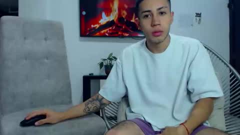 valen paul online show from January 16, 3:43 am