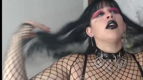 valen_ross7 online show from May 21, 7:48 am