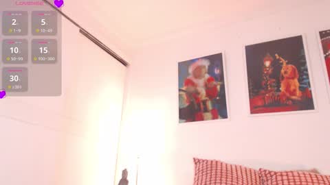 Snapshot of valen_ross_ chatting on December 1, 11:10 pm valentina Rossi 3 online show from December 1, 11:10 pm