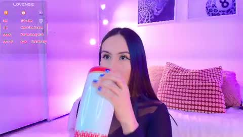 Snapshot of valen_ross_ chatting on June 16, 11:40 pm valentina Rossi 3 online show from June 16, 11:40 pm