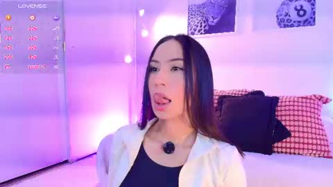 Snapshot of valen_ross_ chatting on June 17, 9:49 pm valentina Rossi 3 online show from June 17, 9:49 pm