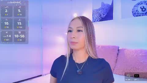 Snapshot of valen_ross_ chatting on July 25, 9:12 pm valentina Rossi 3 online show from July 25, 9:12 pm