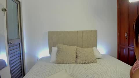 valentina online show from October 28, 2:20 pm