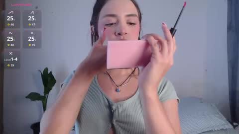 IG-valen mendoza99  twitter valenthompson99 online show from May 6, 2:40 am