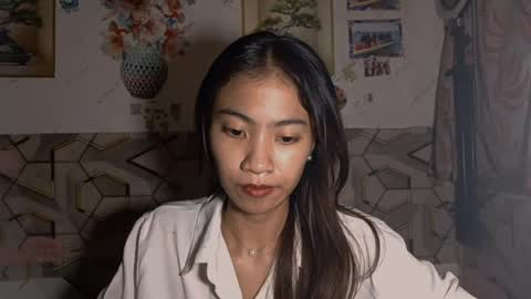 Snapshot of valenciasumney chatting on June 6, 5:39 pm Camille online show from June 6, 5:39 pm