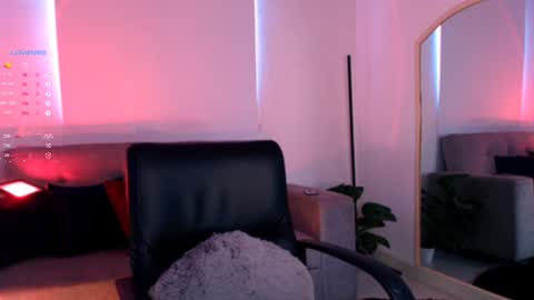 valen online show from January 25, 9:57 pm