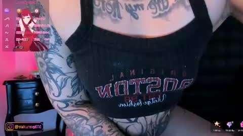 Snapshot of valengray chatting on June 13, 12:14 pm Valen online show from June 13, 12:14 pm