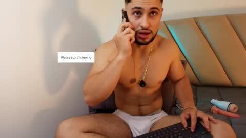 Snapshot of valenssio_moretti chatting on May 19, 1:22 am valenssio_moretti online show from May 19, 1:22 am
