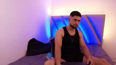 Snapshot of valenssio_moretti chatting on May 20, 2:29 am valenssio_moretti online show from May 20, 2:29 am