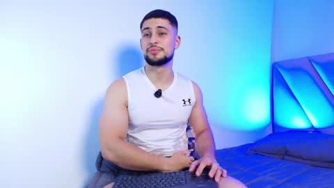 Snapshot of valenssio_moretti chatting on May 29, 12:52 am valenssio_moretti online show from May 29, 12:52 am