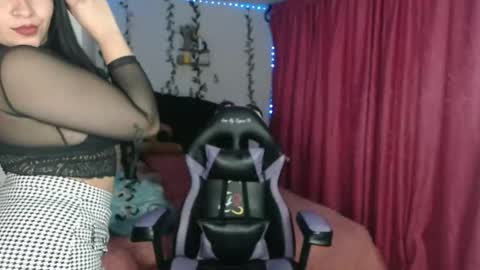 valenthina_96 online show from September 14, 3:16 am