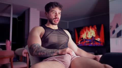 valenthinoking online show from February 18, 11:55 pm