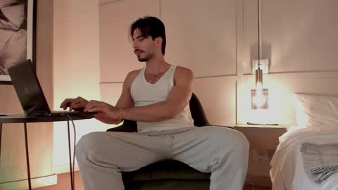 Snapshot of valentin_hoffman chatting on November 14, 12:04 pm valentin_hoffman online show from November 14, 12:04 pm